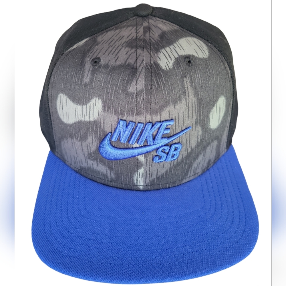 Nike SB Snapback Hat